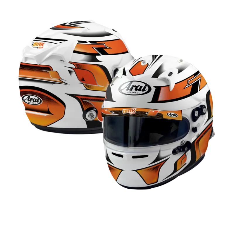 ARAI GP7-Helm mit individuell gestalteten HANS-Clips